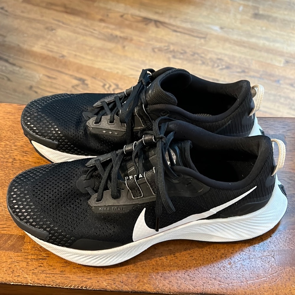 Nike Pegasus Trail 3 running shoe size 10.5